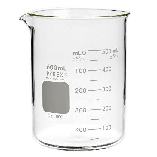 كأس زجاجي